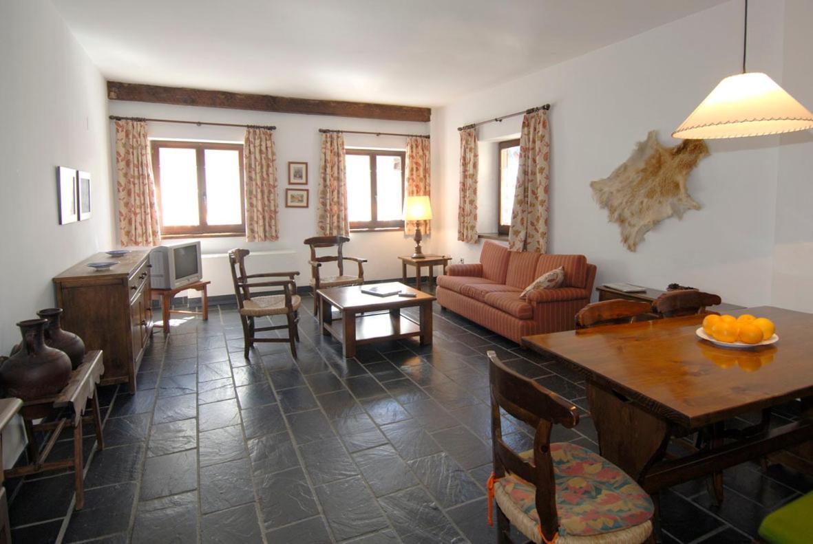 Apartamentos Linsoles Eriste Dış mekan fotoğraf