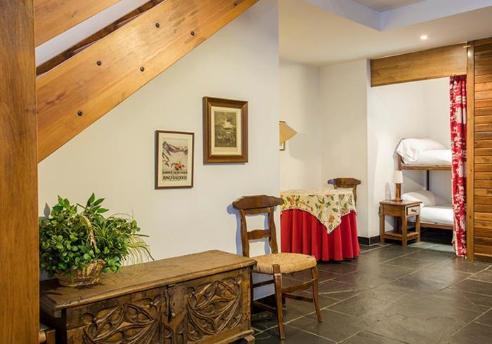 Apartamentos Linsoles Eriste Dış mekan fotoğraf
