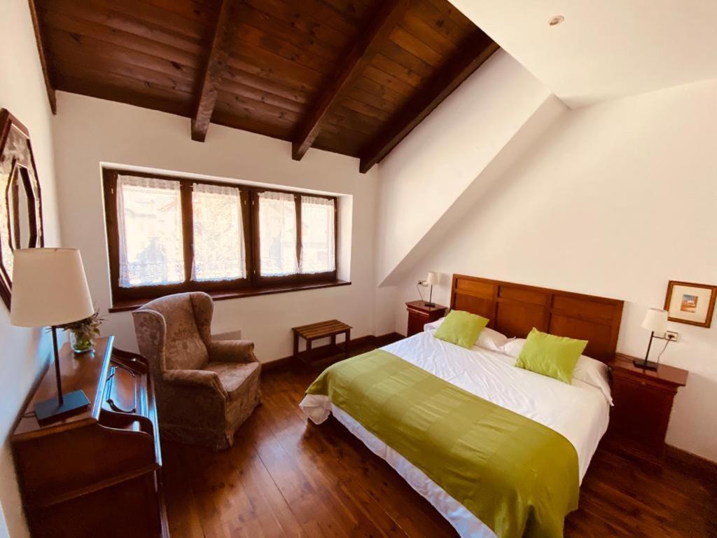 Apartamentos Linsoles Eriste Dış mekan fotoğraf