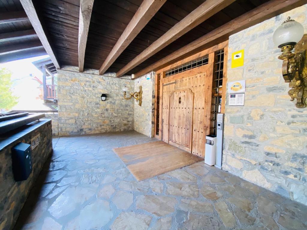 Apartamentos Linsoles Eriste Dış mekan fotoğraf