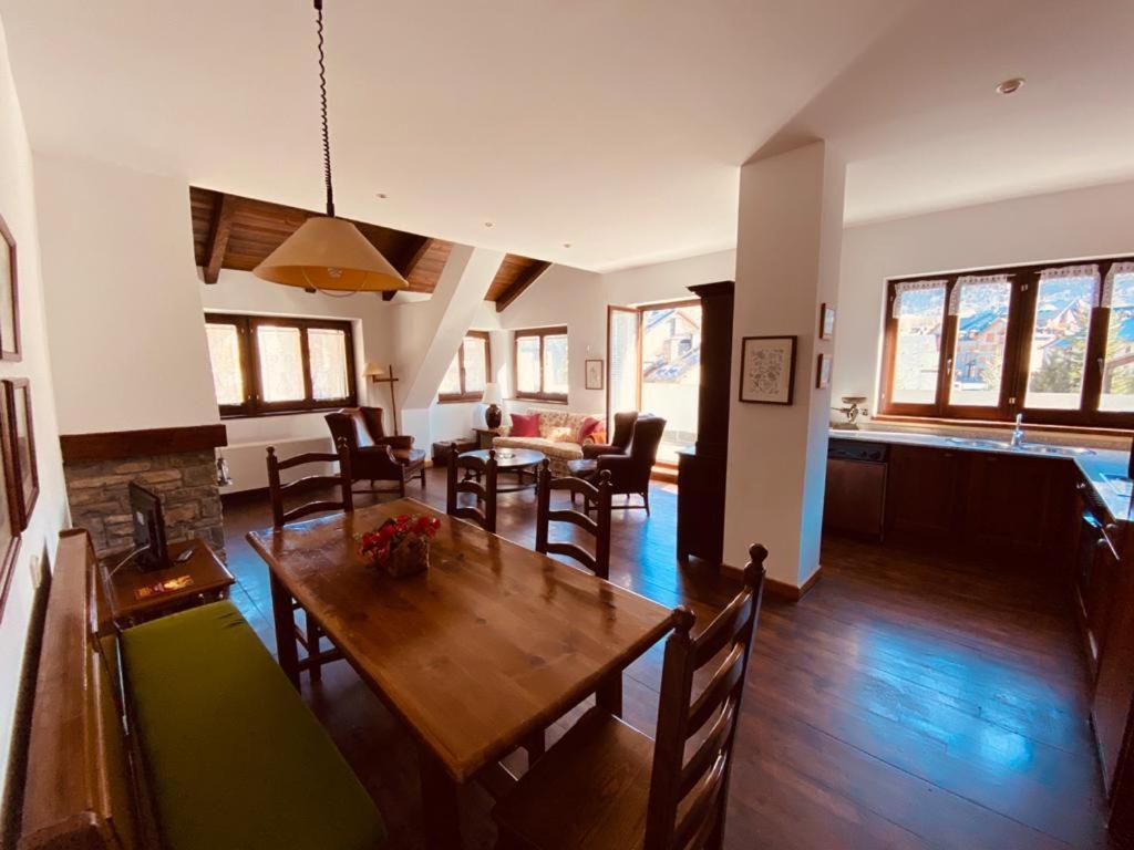 Apartamentos Linsoles Eriste Dış mekan fotoğraf