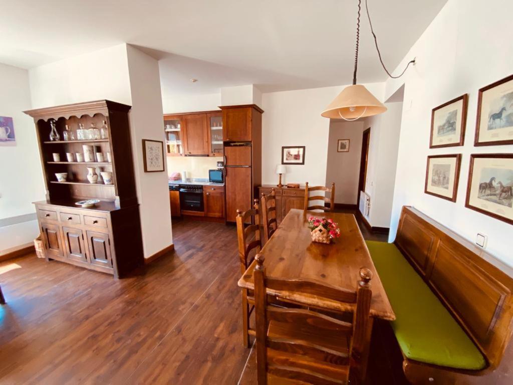 Apartamentos Linsoles Eriste Dış mekan fotoğraf
